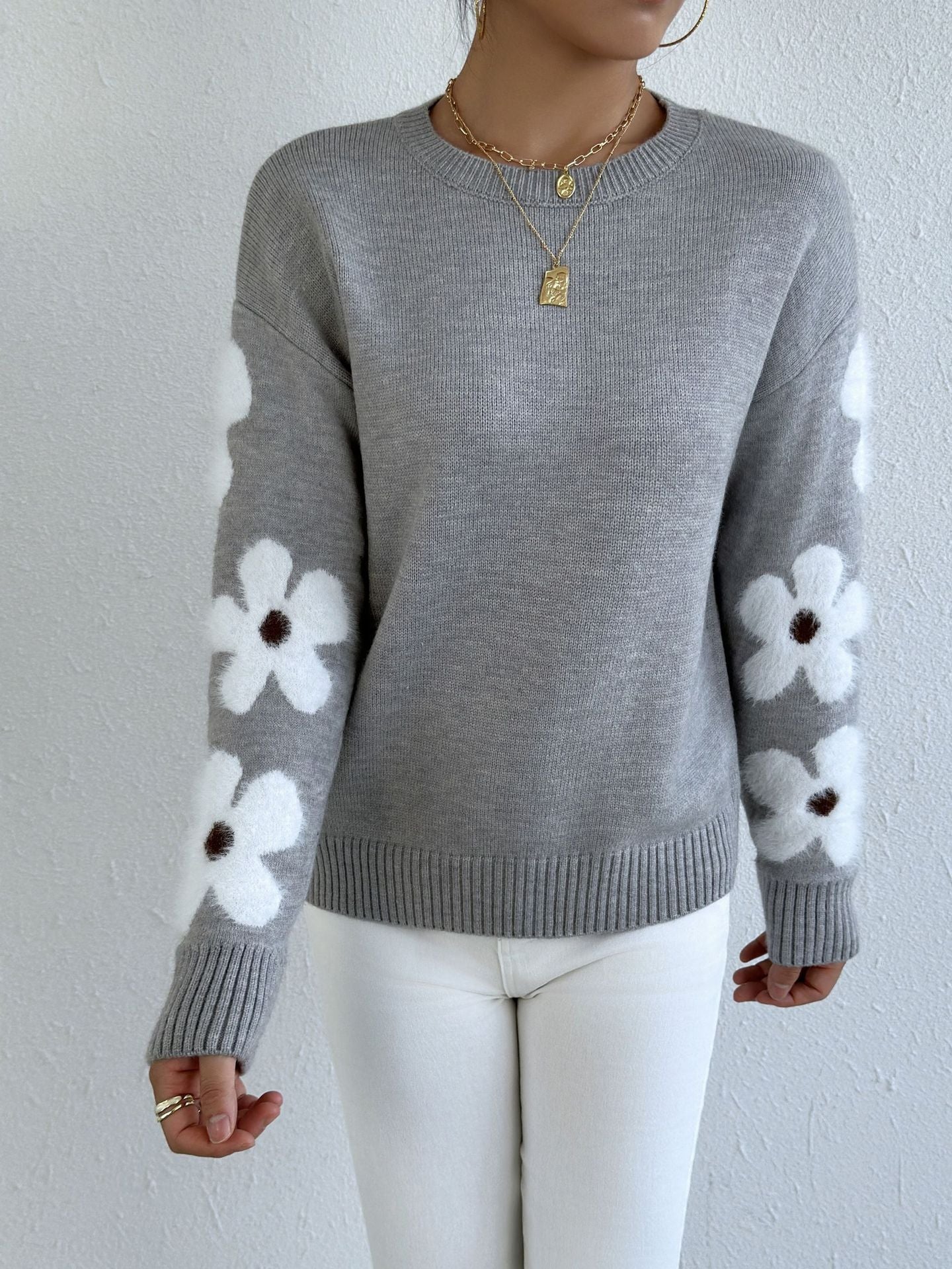 Fashion Flower Jacquard Knitted Pullover Sweater